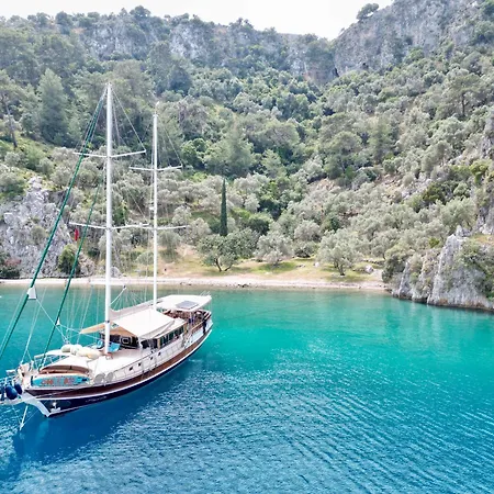 Hayat Bu, Boot Hotel en barco Fethiye