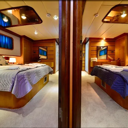 Hotel en barco Hayat Bu, Boot